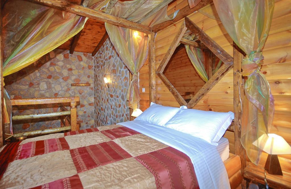 Oneiro Resort カト・ザクロロウ エクステリア 写真