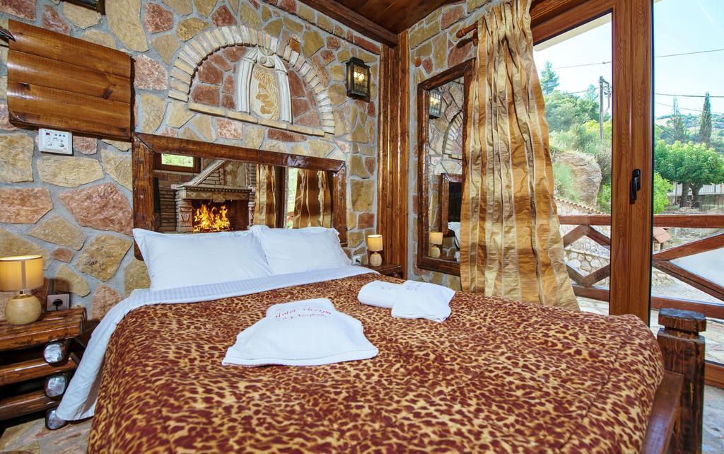 Oneiro Resort カト・ザクロロウ エクステリア 写真