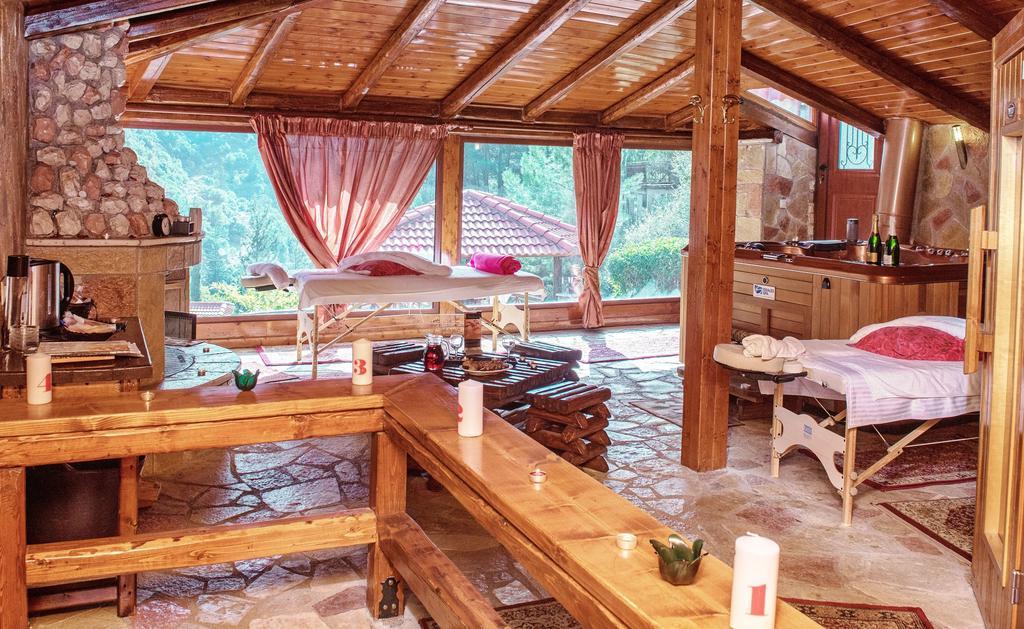 Oneiro Resort カト・ザクロロウ エクステリア 写真