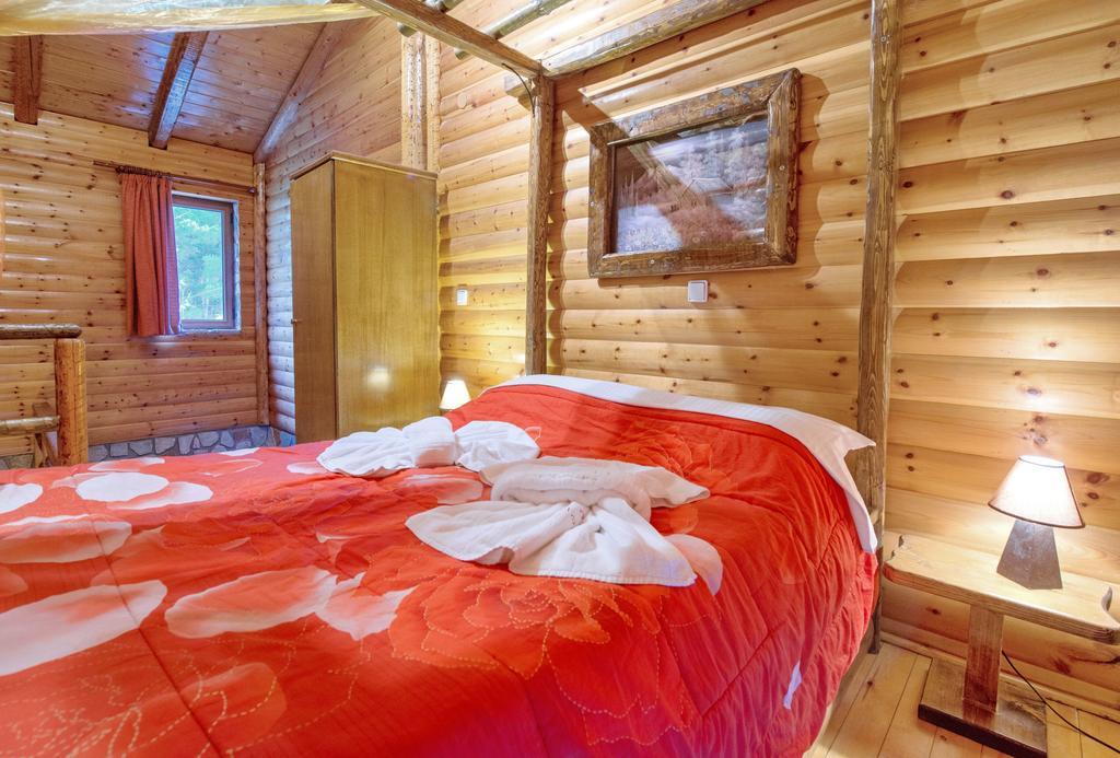 Oneiro Resort カト・ザクロロウ エクステリア 写真